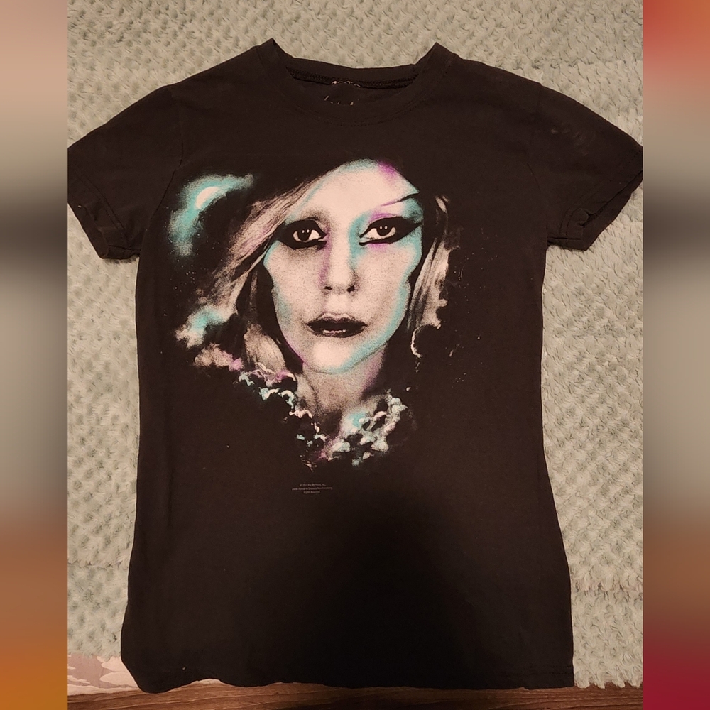 Lady gaga t shirt